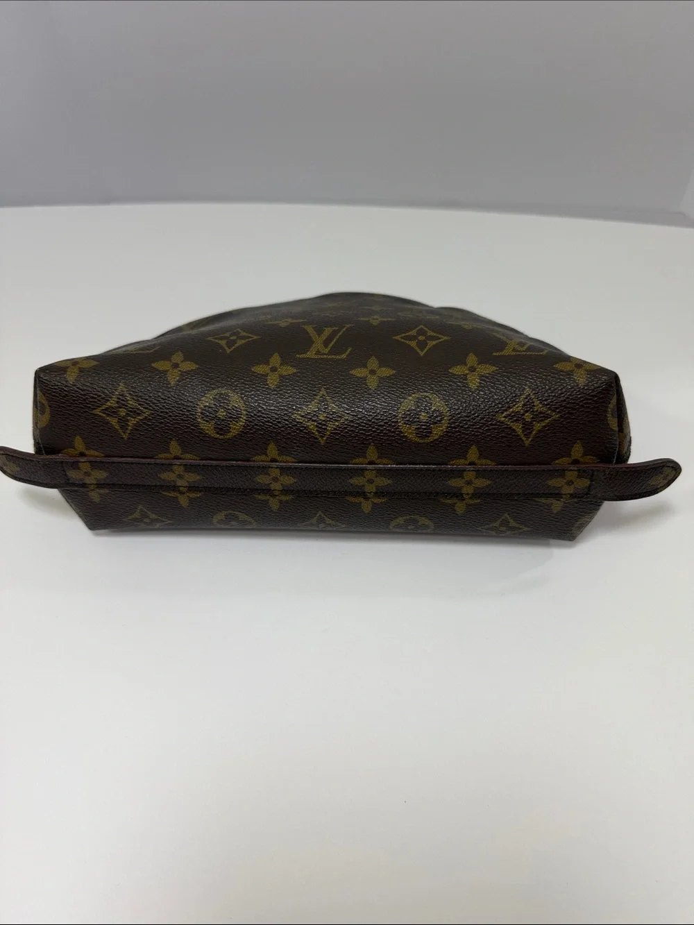 Louis Vuitton Monogram Trousse Demi Ronde Cosmetic Pouch M47520